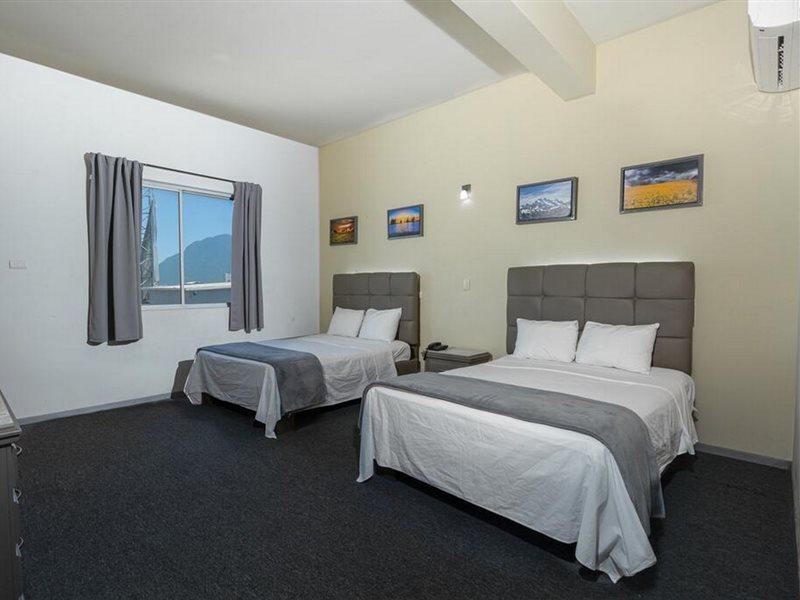 Hotel Plaza Del Arco - مونتيري المظهر الخارجي الصورة