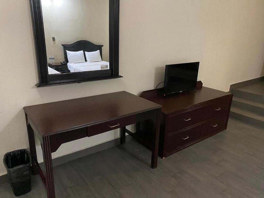 Hotel Plaza Del Arco - مونتيري المظهر الخارجي الصورة