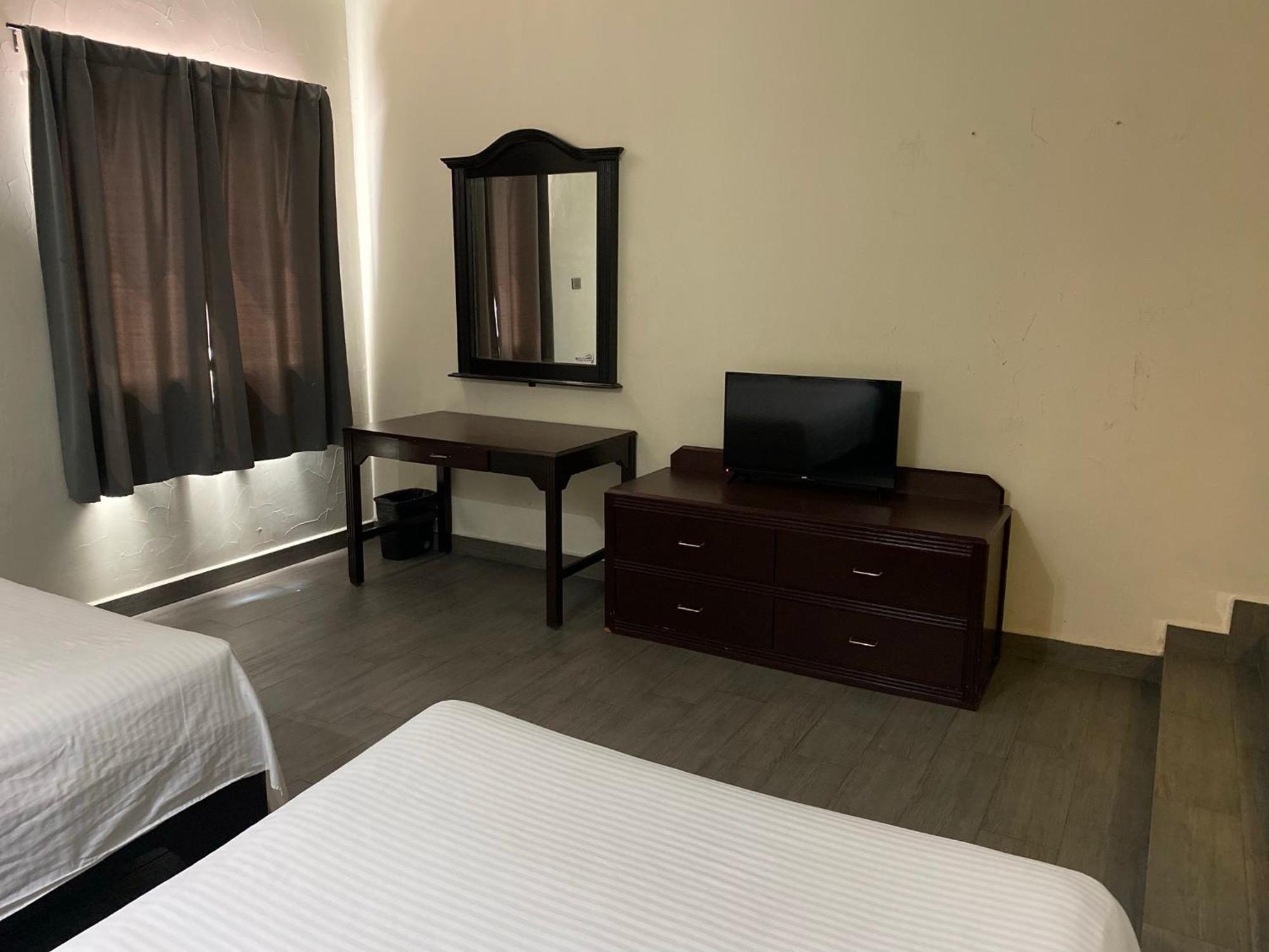 Hotel Plaza Del Arco - مونتيري المظهر الخارجي الصورة