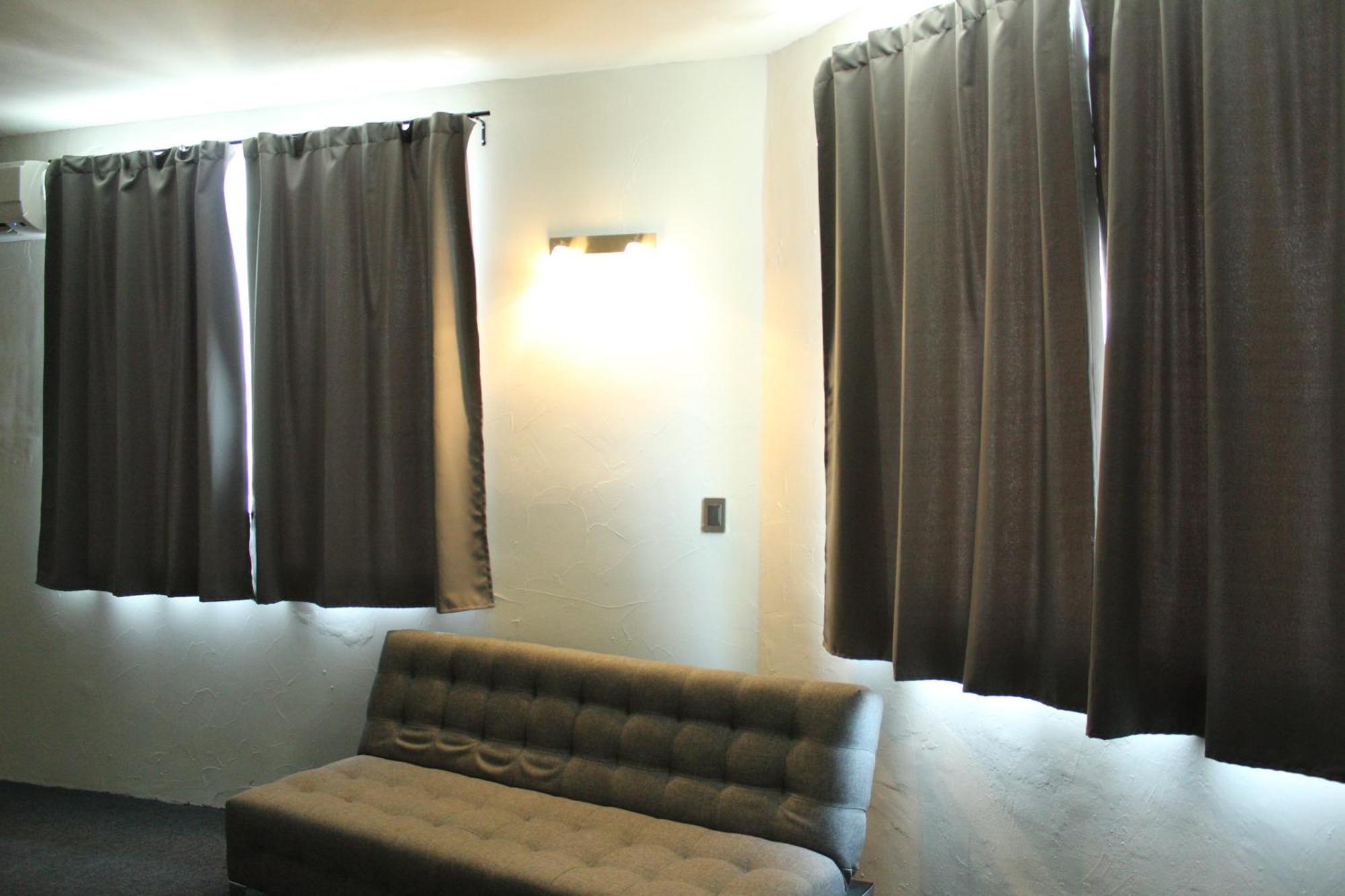 Hotel Plaza Del Arco - مونتيري المظهر الخارجي الصورة