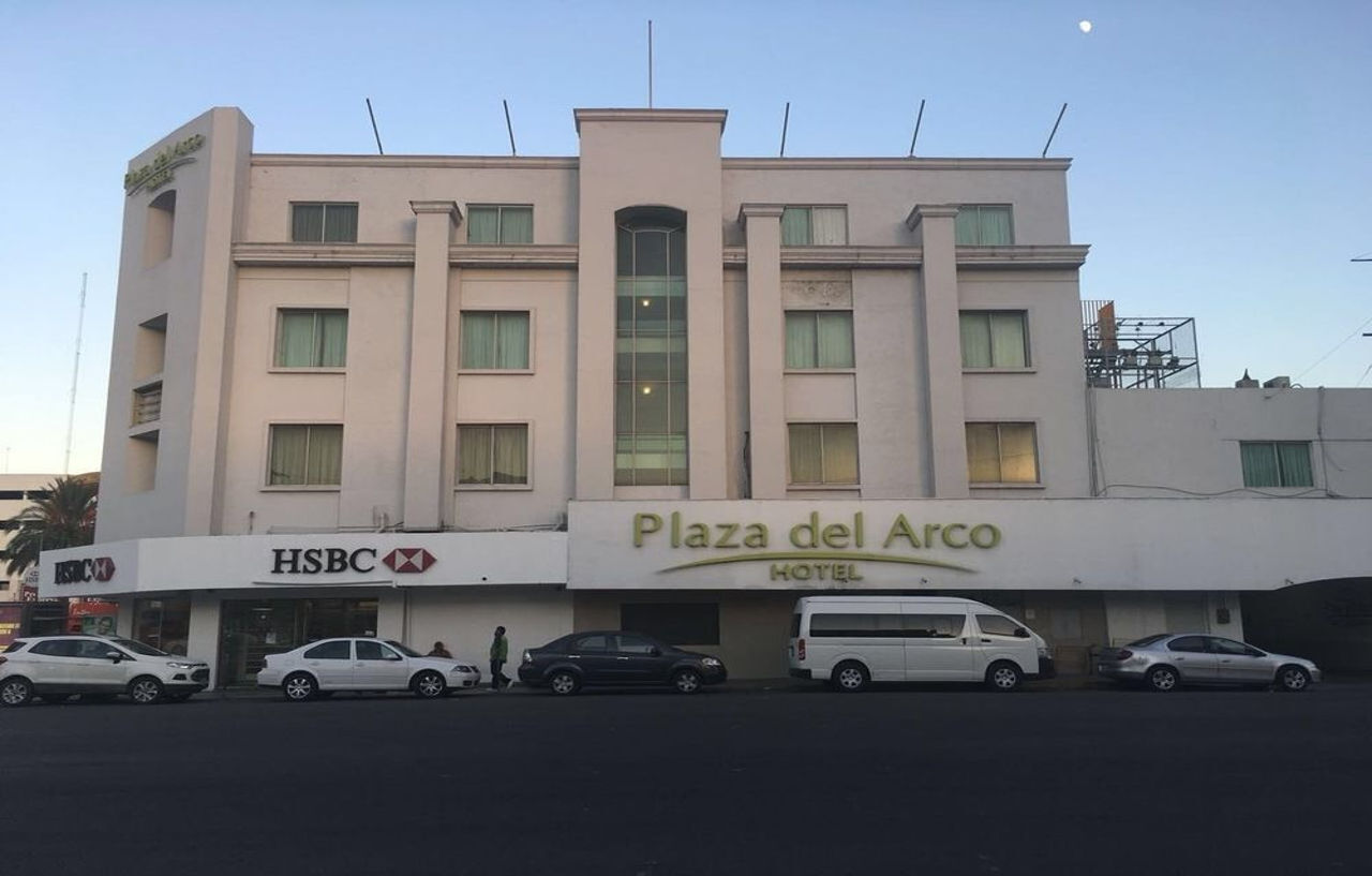 Hotel Plaza Del Arco - مونتيري المظهر الخارجي الصورة